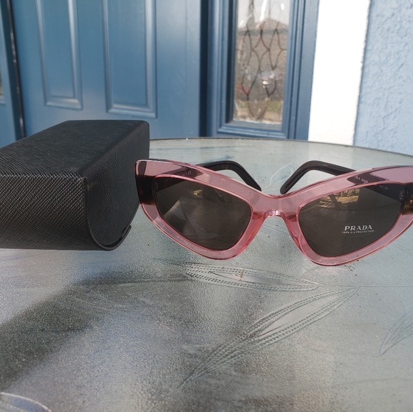Pink Prada Sunglasses/No LB Offers Please - Picture 4 of 5